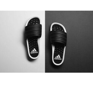 [EG1910] UNISEX Adidas Adilette Boost